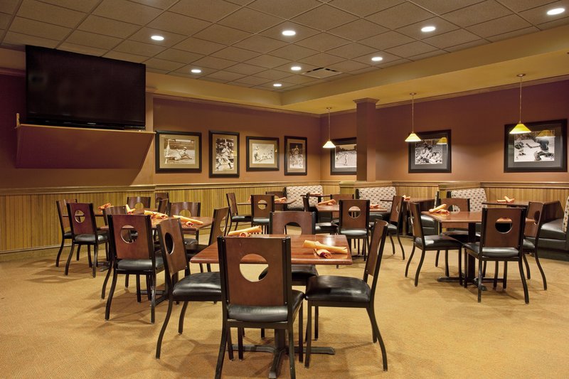 Holiday Inn-Kalamazoo - Kalamazoo, MI