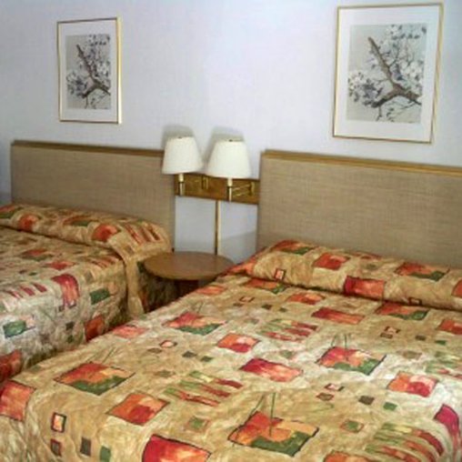 Pennswoods Inn Manheim - Manheim, PA