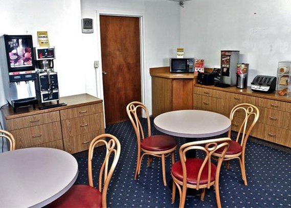 Rodeway Inn - Hardin, MT