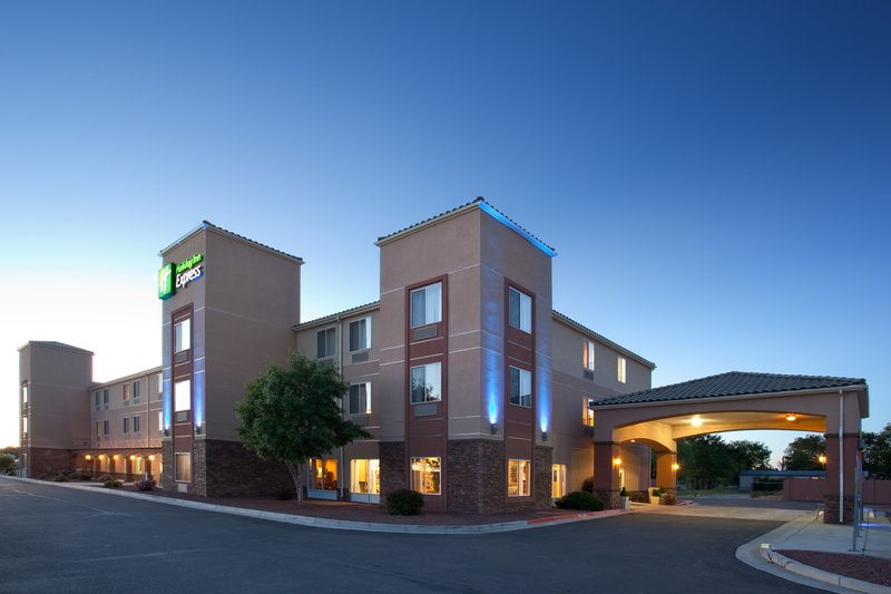 HOLIDAY INN EXPRESS - Bernalillo, NM
