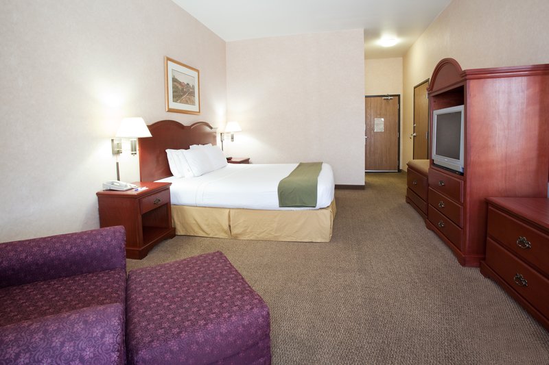 HOLIDAY INN EXPRESS - Bernalillo, NM