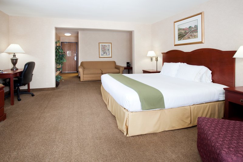 HOLIDAY INN EXPRESS - Bernalillo, NM