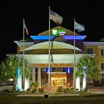 Holiday Inn Express Suites