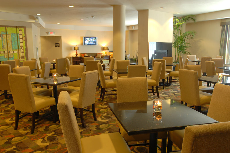 Holiday Inn Express & Suites LATHAM - Albany, NY