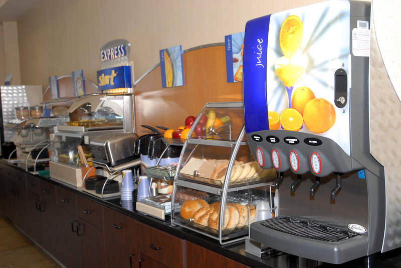 Holiday Inn Express & Suites LATHAM - Albany, NY