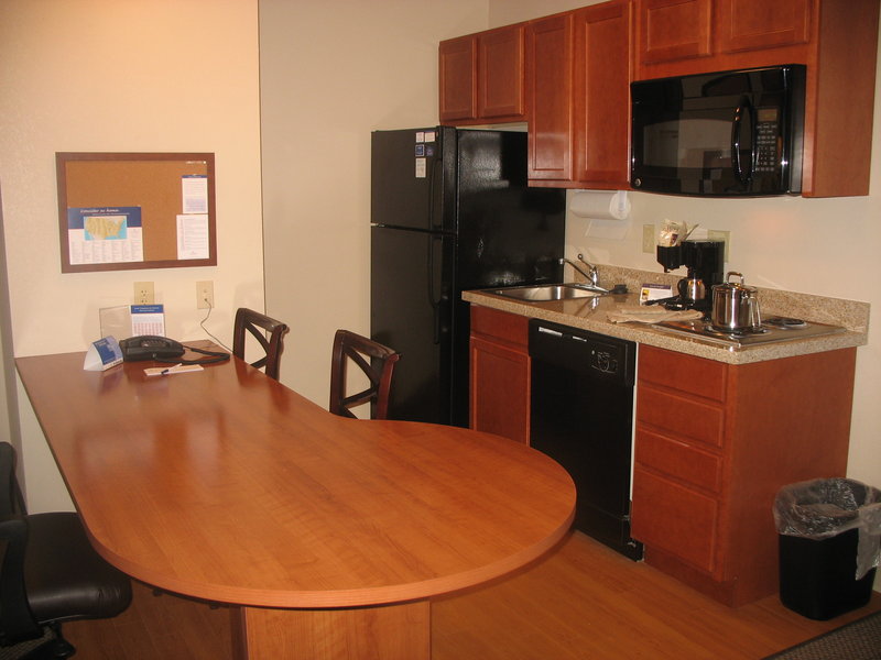 Candlewood Suites WATERLOO- CEDAR FALLS - Waterloo, IA
