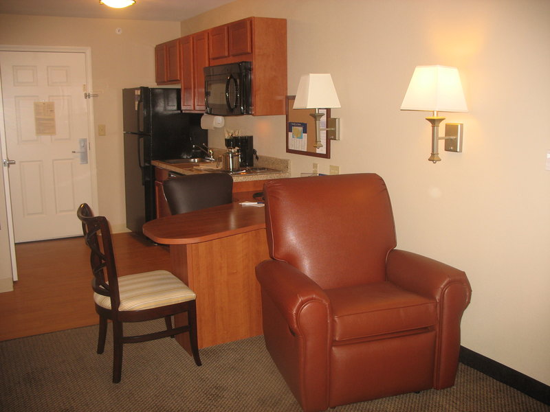 Candlewood Suites WATERLOO- CEDAR FALLS - Waterloo, IA