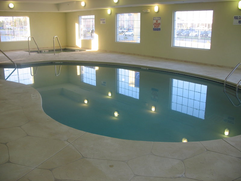 Candlewood Suites WATERLOO- CEDAR FALLS - Waterloo, IA