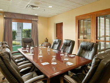 Wingate By Wyndham Macon - Macon, GA