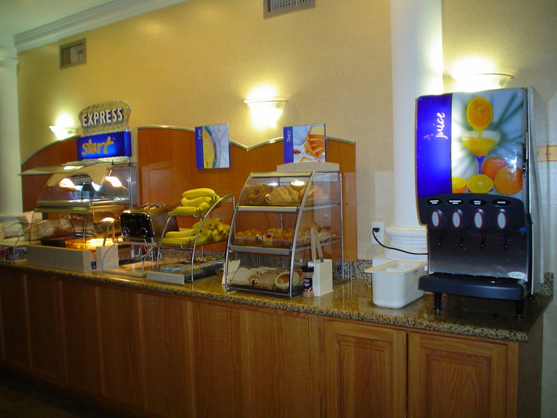 Holiday Inn Hotel and Suites - Ames, IA