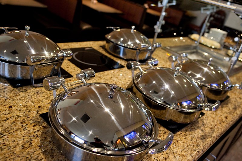 Crowne Plaza Anchorage-Midtown - Anchorage, AK