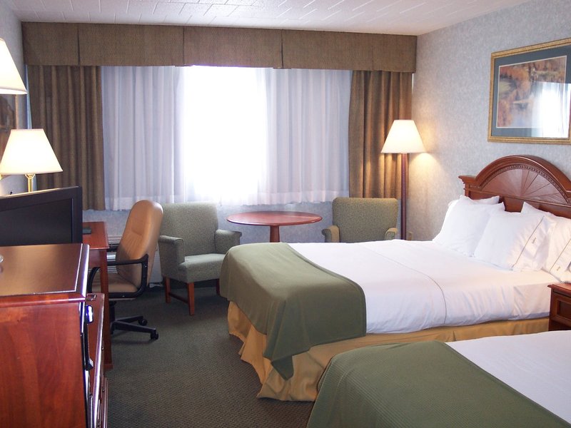 HOLIDAY INN EXPRESS - Altoona, PA