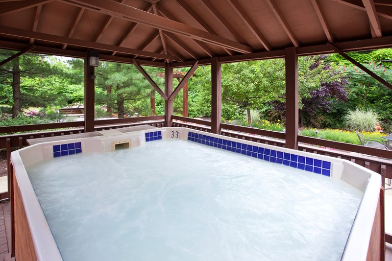 HOLIDAY INN EXPRESS - Altoona, PA