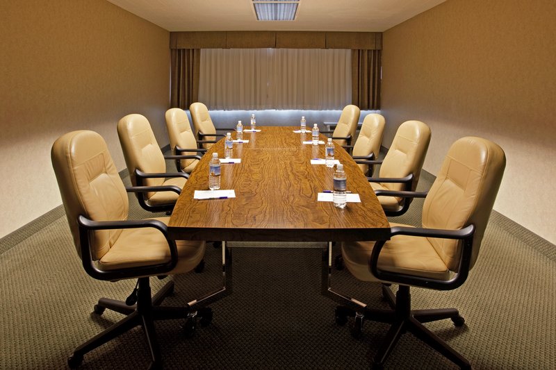 HOLIDAY INN EXPRESS - Altoona, PA