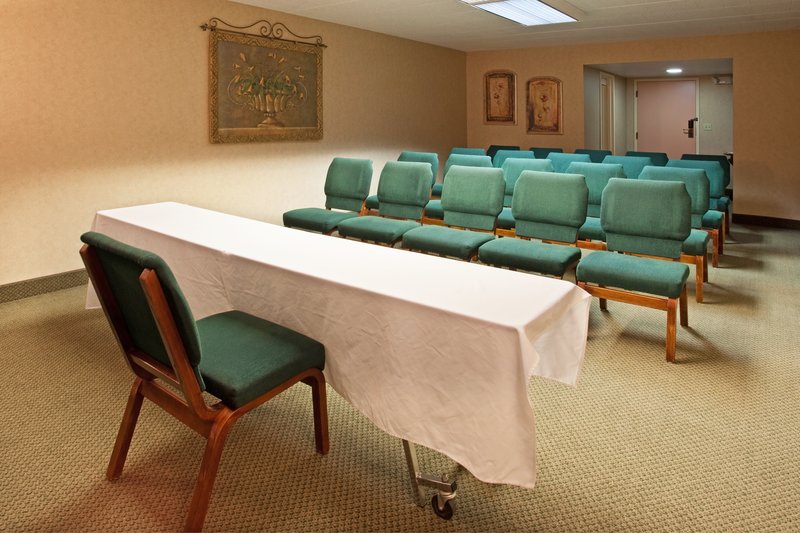 HOLIDAY INN EXPRESS - Altoona, PA