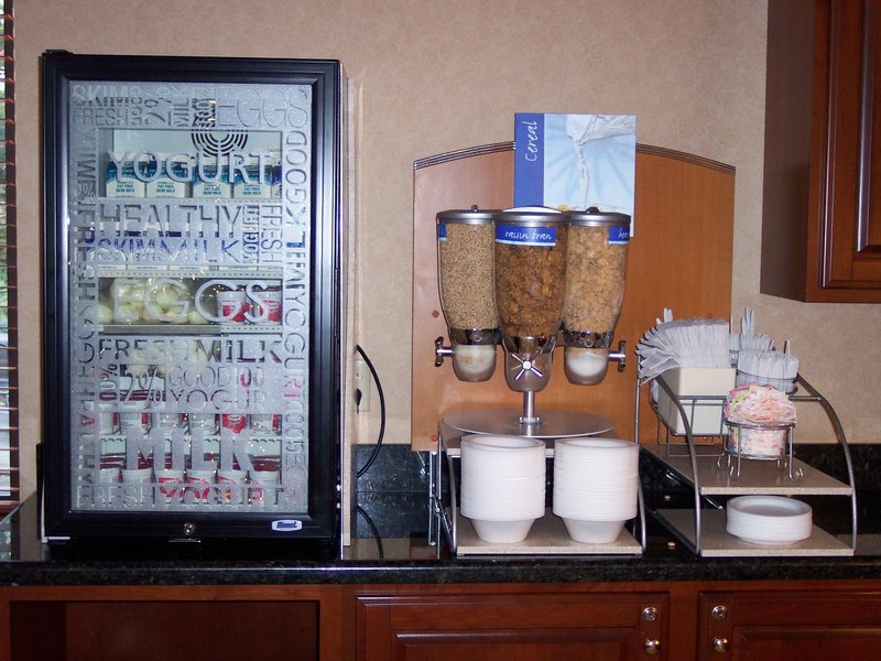 HOLIDAY INN EXPRESS - Altoona, PA