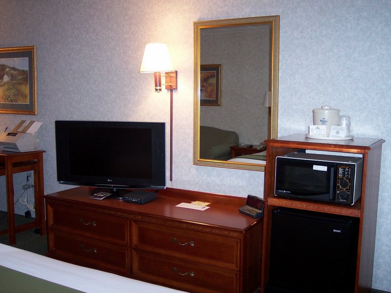 HOLIDAY INN EXPRESS - Altoona, PA