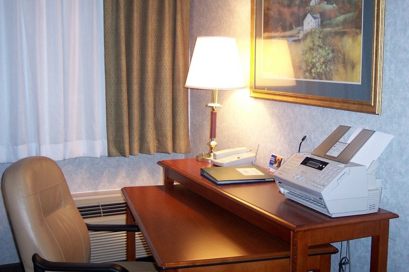 HOLIDAY INN EXPRESS - Altoona, PA
