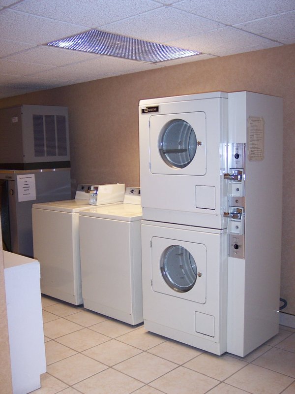 HOLIDAY INN EXPRESS - Altoona, PA