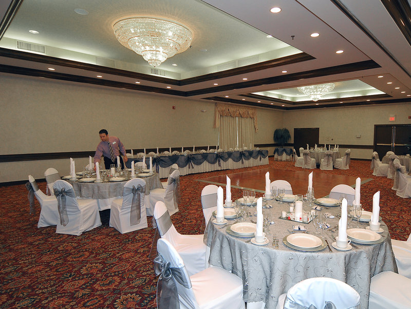 Holiday Inn Hotel & Suites NASHUA - Nashua, NH