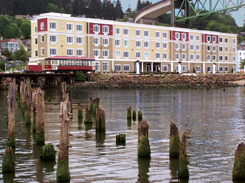 Holiday Inn Express & Suites ASTORIA - Henderson Harbor, NY