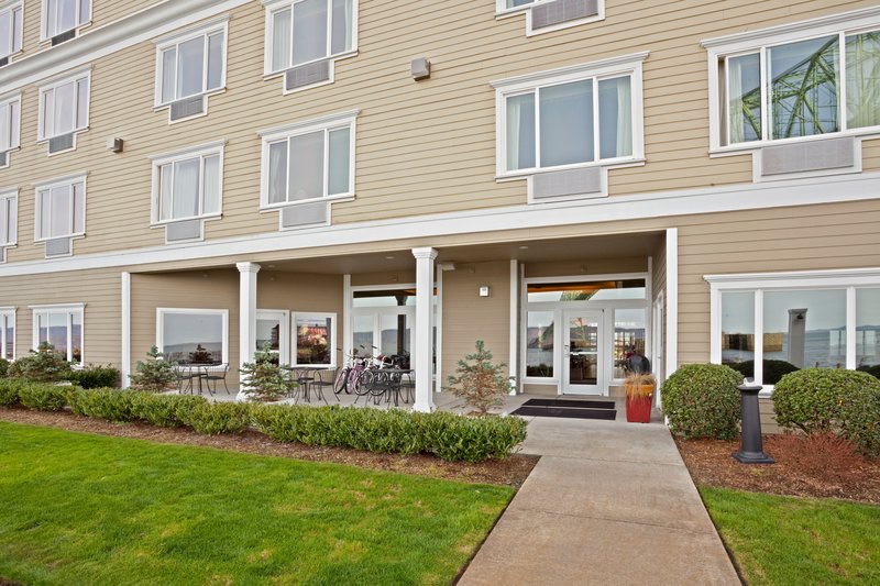 Holiday Inn Express & Suites ASTORIA - Henderson Harbor, NY