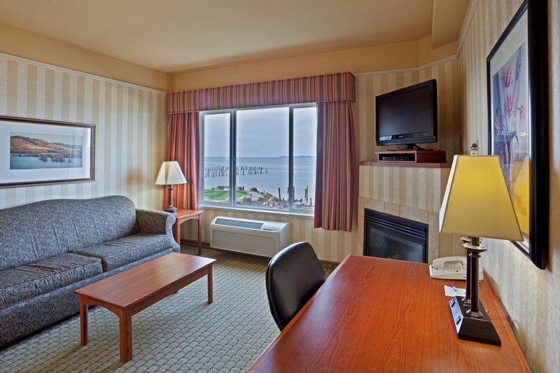 Holiday Inn Express & Suites ASTORIA - Henderson Harbor, NY