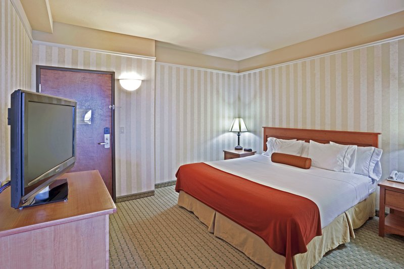 Holiday Inn Express & Suites ASTORIA - Henderson Harbor, NY