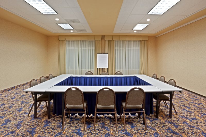 Holiday Inn Express & Suites ASTORIA - Henderson Harbor, NY
