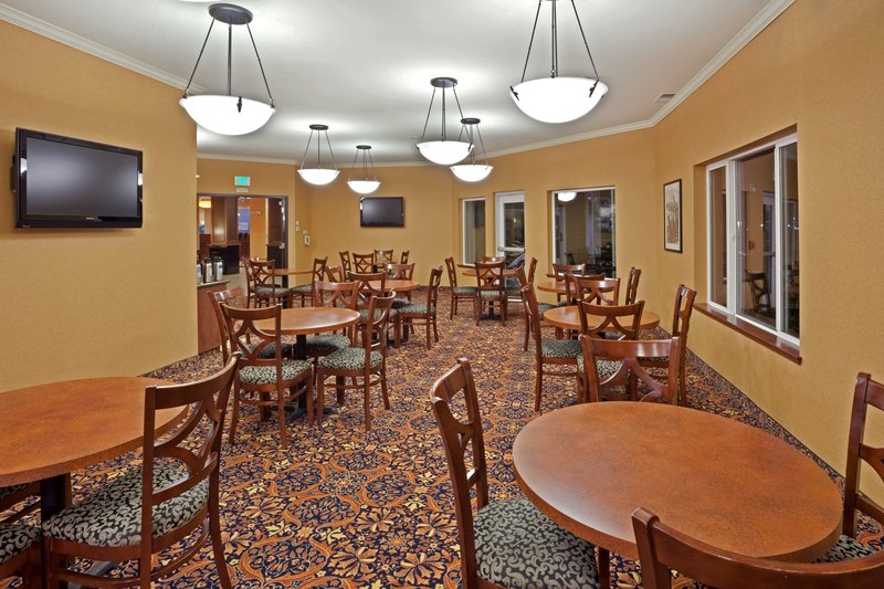 Holiday Inn Express & Suites ASTORIA - Henderson Harbor, NY