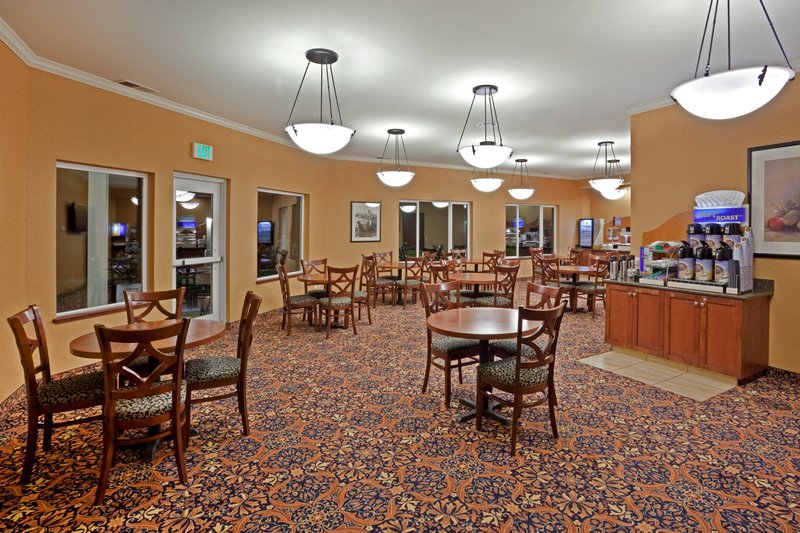 Holiday Inn Express & Suites ASTORIA - Henderson Harbor, NY