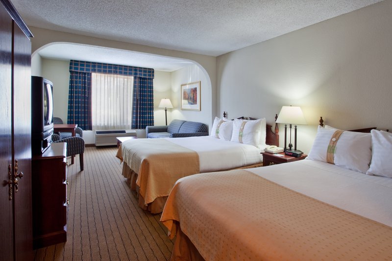 Holiday Inn Hotel & Suites Peachtree City - Peachtree City, GA