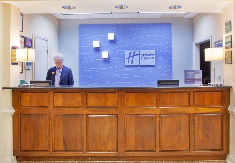 Holiday Inn Express FAYETTEVILLE - Fayetteville, GA
