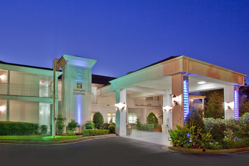 Holiday Inn Express FAYETTEVILLE - Fayetteville, GA