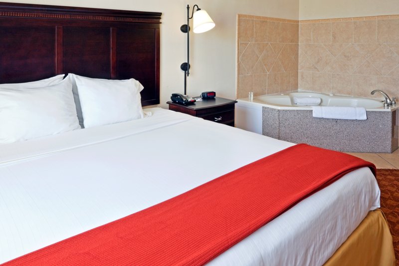 Holiday Inn Express & Suites ATHENS - Athens, TX