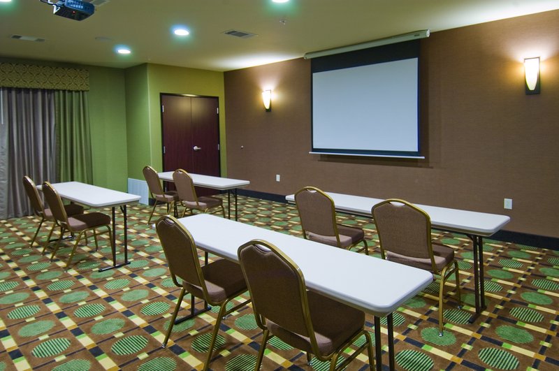 Holiday Inn Express - Tow, TX
