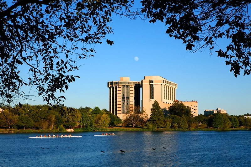 Holiday Inn-Austin-Town Lake - Austin, TX