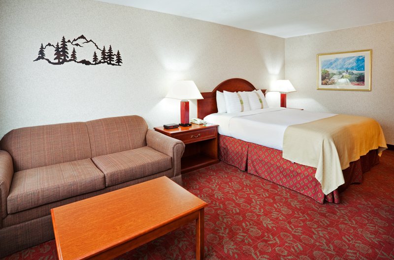 Holiday Inn ASHEVILLE-BILTMORE EAST - Asheville, NC