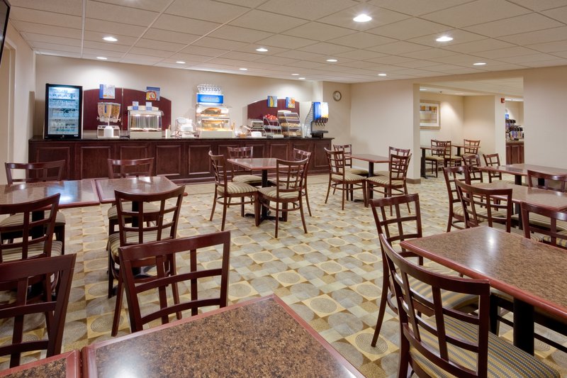 Holiday Inn Express Wilkes Barre East - Wilkes-Barre, PA