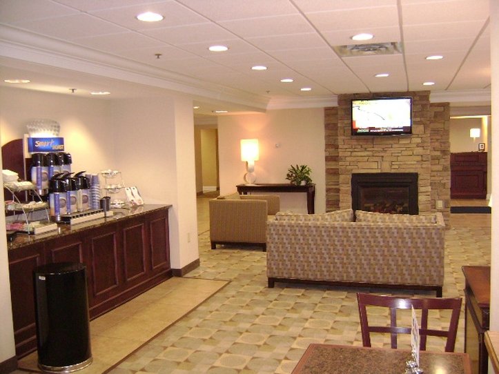 Holiday Inn Express Wilkes Barre East - Wilkes-Barre, PA