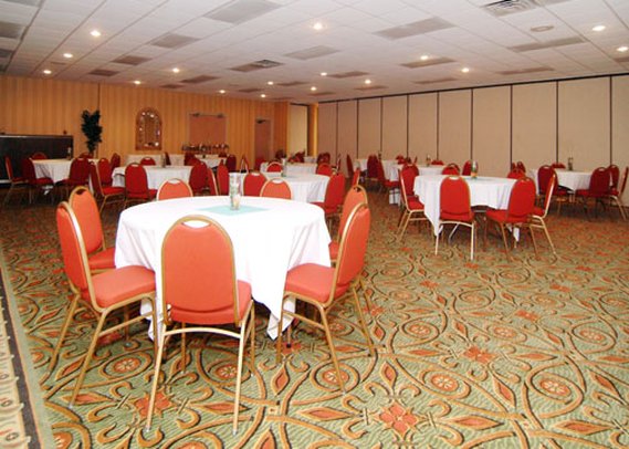 Clarion Inn And Conference Center - Fremont, OH