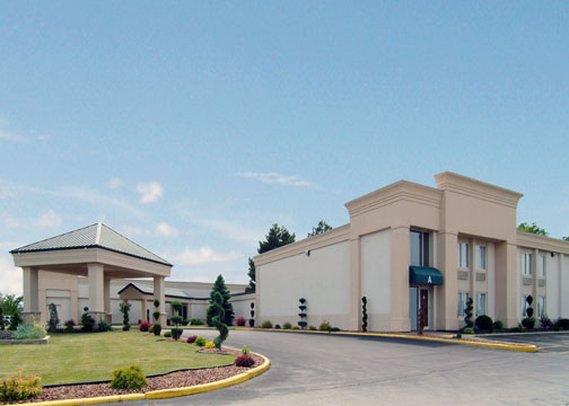 Clarion Inn And Conference Center - Fremont, OH