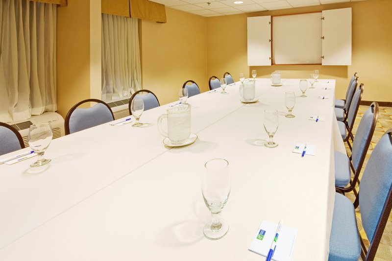 Holiday Inn Express Wilkes Barre East - Wilkes-Barre, PA