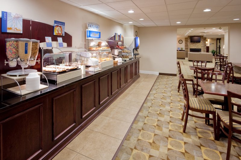 Holiday Inn Express Wilkes Barre East - Wilkes-Barre, PA