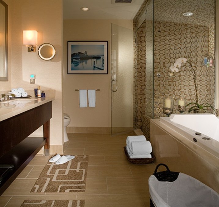 Crowne Plaza - Alexandria, VA