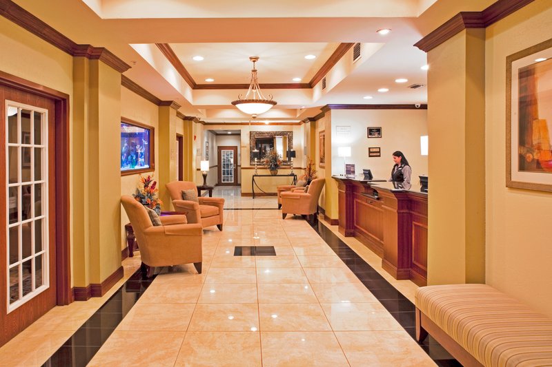 HOLIDAY INN EXPRESS - Bartow, FL