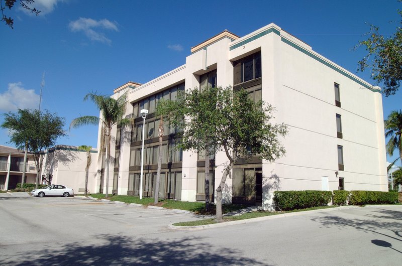 Holiday Inn Express - Boca Raton, FL