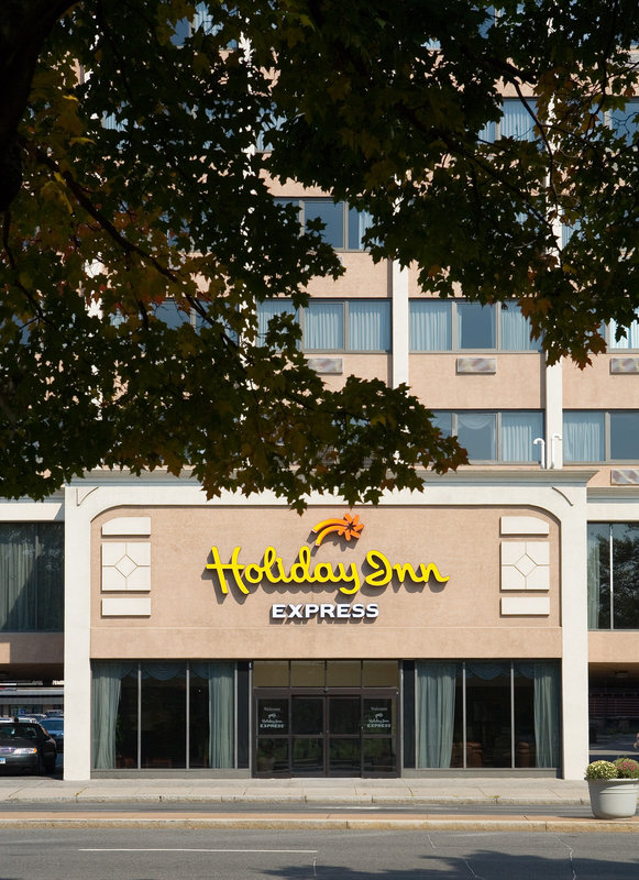 Holiday Inn Express Hotel Downtown Hartford - Hartford, CT