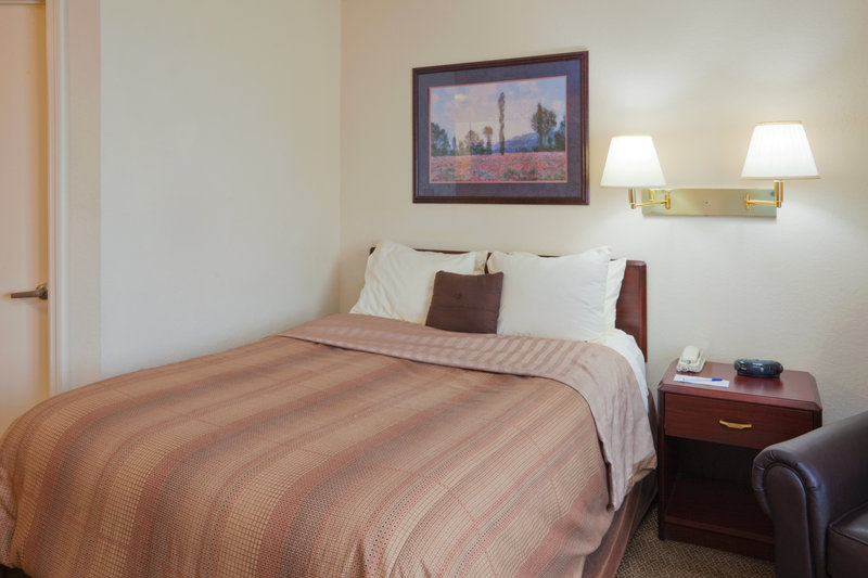Candlewood Suites Birmingham - Birmingham, AL