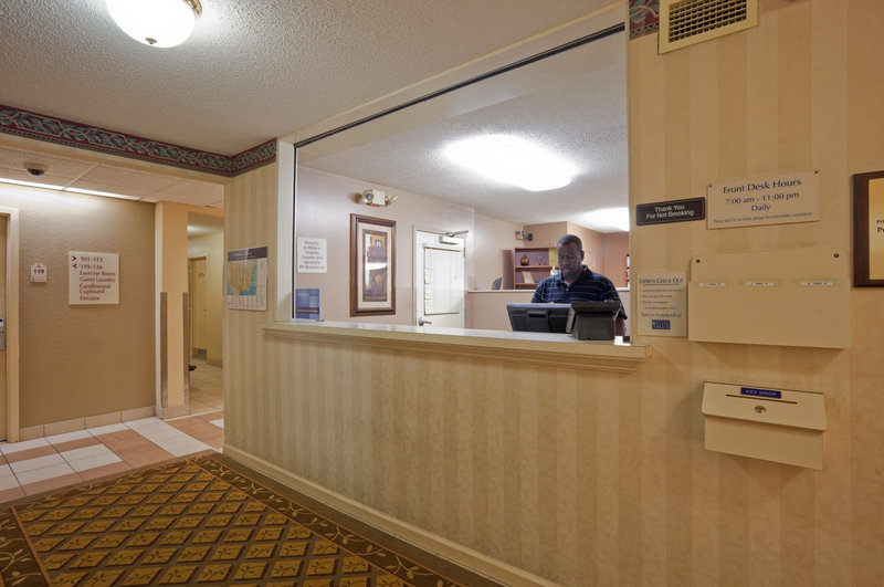 Candlewood Suites Birmingham - Birmingham, AL